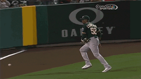 yoenis-cespedes-throw-to-get-howie-kendrick-out-a